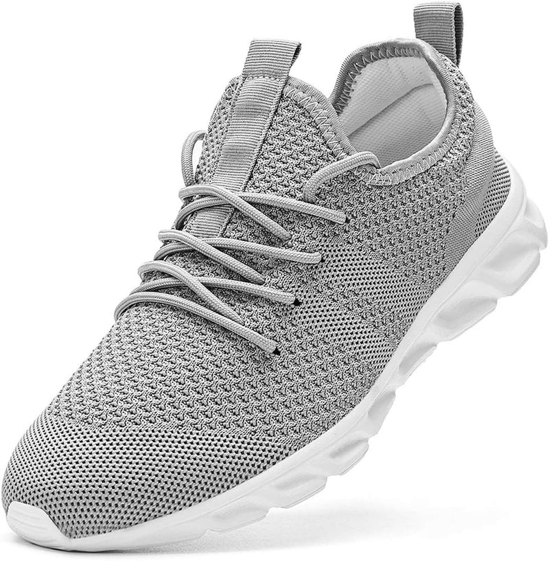 Laad afbeelding in Galerijviewer, De 👟 wandelschoenen voor dames – lichtgewicht comfort voor elke stap 🌸 hebben een lichtgrijze gebreide bovenkant, bestendige mesh-voering, witte dempende zool en redelijke veters; getoond in een schuin zijaanzicht.
