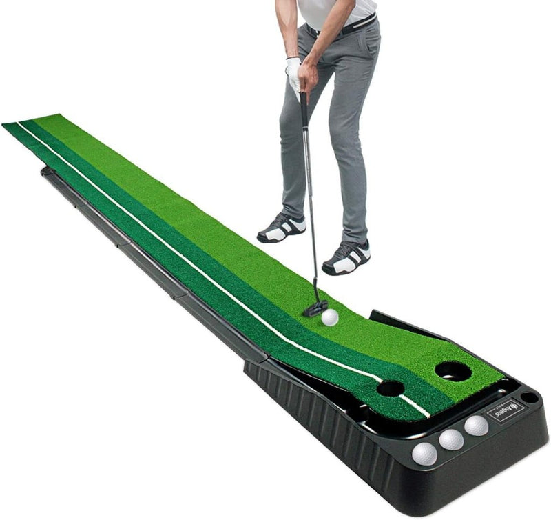 Laad afbeelding in Galerijviewer, Gebruik een golfclub en verbeter uw vaardigheden op ons &quot;Verbeter je golfspel met onze professionele golf putting trainer&quot;, met een lange, groene mat met meerdere gaten, een tweekleurig grasgolfmatontwerp en automatische balterugslag voor naadloos oefenen.
