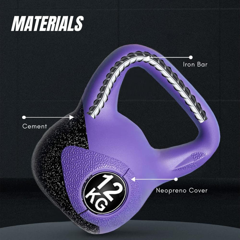 Laad afbeelding in Galerijviewer, De afbeelding toont &quot;De perfecte workoutpartner: Kettlebell gewicht met ergonomische handgreep&quot;, een paarse kettlebell van 12 kg met een ergonomisch ijzeren staafhandvat, cementlichaam en neopreen hoes, ontworpen voor krachttraining.
