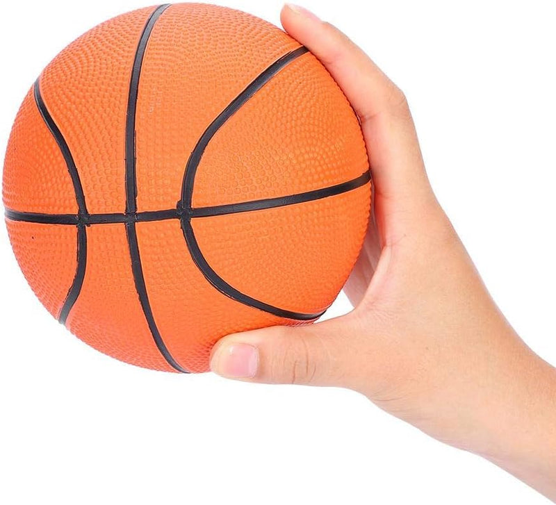 Laad afbeelding in Galerijviewer, Een hand die de 🏀 Perfecte mini-basketbal voor jonge spelers vasthoudt, gemaakt van duurzaam rubber met zwarte lijnen, tegen een witte achtergrond.
