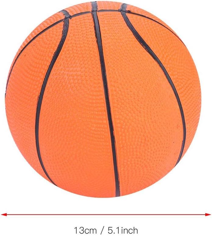 Laad afbeelding in Galerijviewer, De 🏀 Perfecte mini-basketbal voor jonge spelers! is een kleine oranje bal van duurzaam rubber met zwarte lijnen, 13 cm (5,1 inch) in diameter, afgebeeld op een witte achtergrond. Ideaal voor kinderen, het belooft eindeloos plezier en duurzaamheid.
