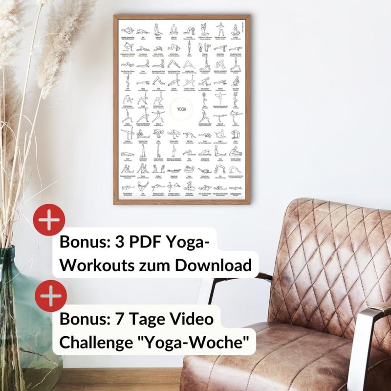 Laad afbeelding in Galerijviewer, Een A2 yogaposter, &quot;Ontdek de ultieme A2 yogaposter - Jouw gids naar 76 Asana&#39;s en meer!&quot;, siert de muur naast een bruinleren stoel. Het nodigt yogaliefhebbers uit om te genieten van drie pdf-workouts en een zevendaagse video-uitdaging, ‘Yoga-Woche.
