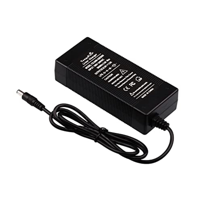 Laad afbeelding in Galerijviewer, Een rechthoekige zwarte voedingsadapter met kabel en stekker ontworpen voor snelle opladen, voorzien van tekst met veiligheidspictogrammen en specificaties, waardoor universele compatibiliteit wordt gegarandeerd. Geniet van de ultieme fietsvrijheid: Ontdek de vrijheid van onbeperkt fietsplezier met deze elektrische fietsoplader.

