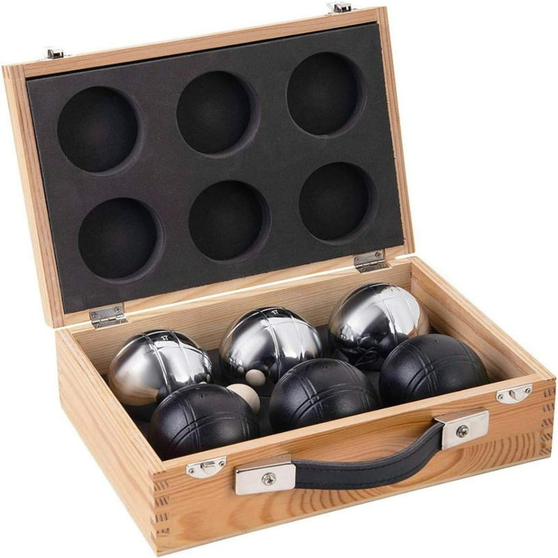 Laad afbeelding in Galerijviewer, Het &quot;Ervaar petanque plezier met ons prachtige petanque spel in kist van hout&quot; bevat een luxe houten kist met een zwart handvat en zes metalen en zwarte ballen in gewatteerde compartimenten, ideaal voor ontspannen wedstrijden.
