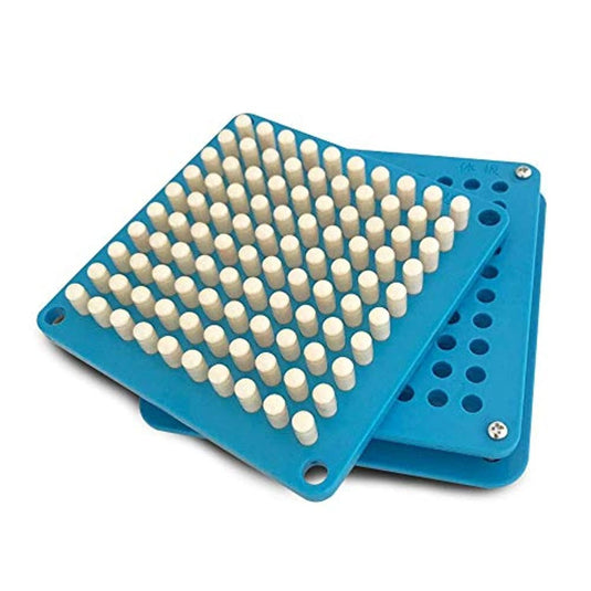 Creëer je eigen capsules thuis met gemak dankzij de hoeveelheid Capsulevulmachine 0, de blauwe trays en meerdere witte capsulepluggen biedt, ideaal voor eenvoudig capsules vullen.