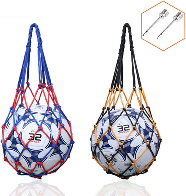 Twee voetballen in blauw en geel uit 