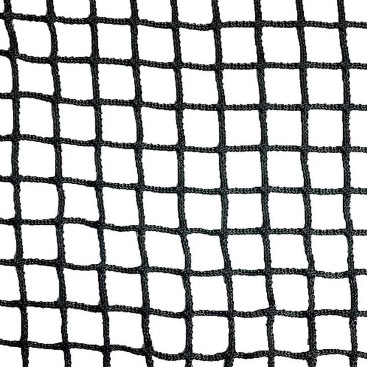 Het Meesterlijke slagen met ons duurzaam golfnet, voorzien van zwart gaas op een witte achtergrond met een rasterpatroon, biedt zowel duurzaamheid als elegantie.