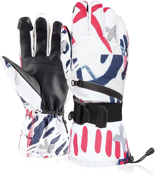 Blijf warm en geniet van de wintersport met deze geïsoleerde skihandschoenen met abstracte rode, blauwe en grijze designs, verstelbare polsbandjes, een ritsvak op één handschoen, zwarte handpalmgrepen en touchscreen-functionaliteit.
