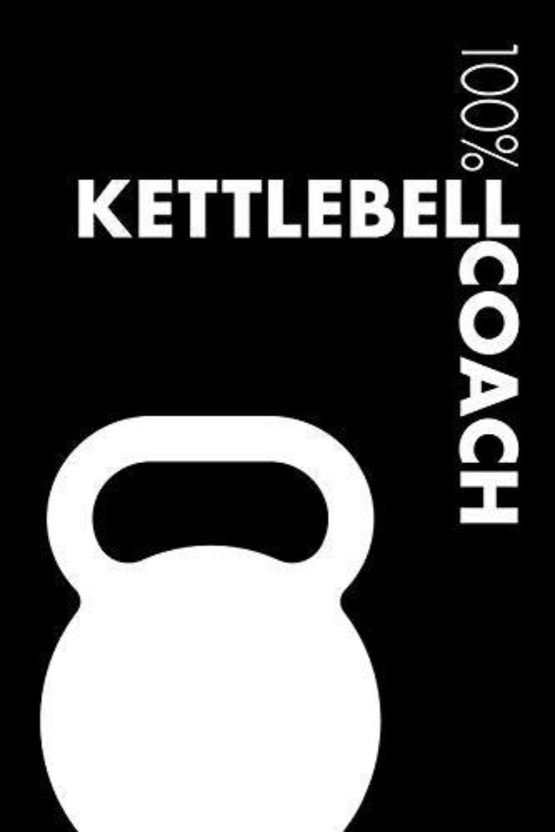 Laad afbeelding in Galerijviewer, Een zwart-witafbeelding met een kettlebell-afbeelding met de vetgedrukte tekst &quot;100% Kettlebell Coach&quot;, perfect voor elk trainingsdagboek, gepresenteerd in het Kettlebell Coach Notebook: blanco gelinieerd kettlebell-dagboek voor coaches en beoefenaars.
