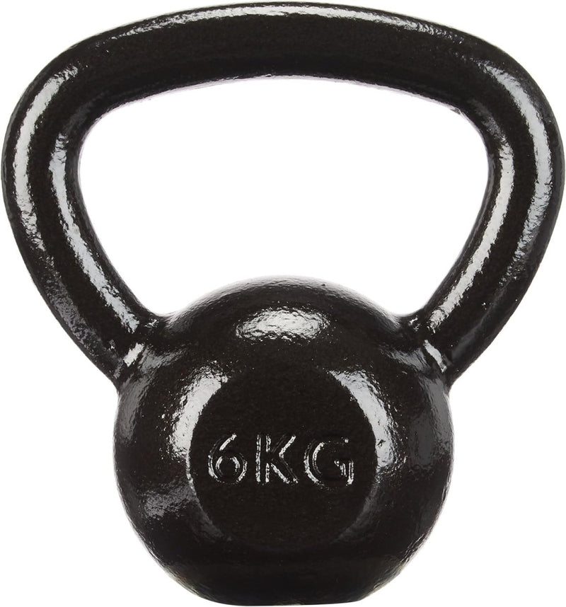 Laad afbeelding in Galerijviewer, De Kettlebell: de ultieme fitnesstool voor iedereen is een zwarte gietijzer kettlebell van 6 kg met een gladde afwerking en breed handvat, ideaal voor weerstandstrainingsoefeningen.
