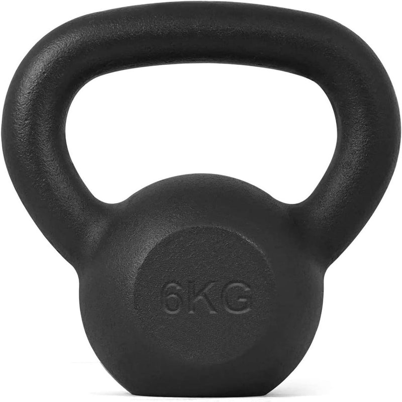 Laad afbeelding in Galerijviewer, Een zwarte &quot;6 KG&quot; kettlebell, gemaakt van duurzaam materiaal, met een gebogen handvat, staat op een witte achtergrond. Het maakt deel uit van de lijn &quot;Kettlebells: de perfecte tool voor een complete workout&quot;, perfect voor spierontwikkeling.
