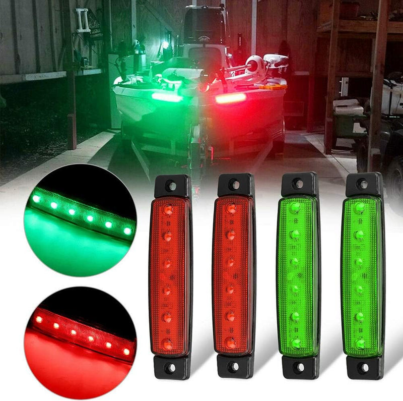 Laad afbeelding in Galerijviewer, De LED-bootverlichting wordt zowel verlicht als onverlicht weergegeven, met op de achtergrond een boot die ze gebruikt, waarmee de energiebesparende voordelen voor de veiligheid in het donker worden benadrukt.
