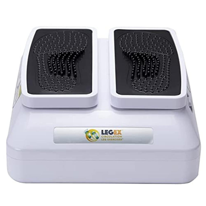 Laad afbeelding in Galerijviewer, De Beentrainer pro is een wit elektronisch voetmassage-apparaat met twee zwarte, geribbelde voetkussentjes. Ideaal voor de bloedsomloop in de benen en een effectieve manier om de benen te trainen.
