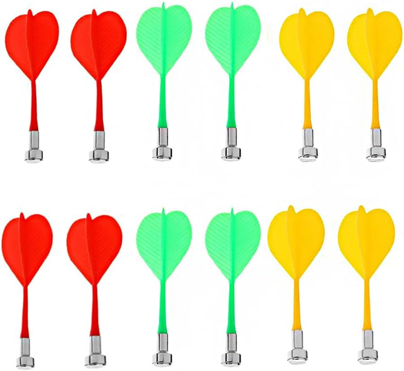 Laad afbeelding in Galerijviewer, Drie rijen hartvormige dart flights in rood, groen en geel met identieke metalen shafts bieden dubbelzijdig plezier. Combineer ze met ons Dubbelzijdige magnetic dartbord voor een veilige en opwindende ervaring voor alle leeftijden!.
