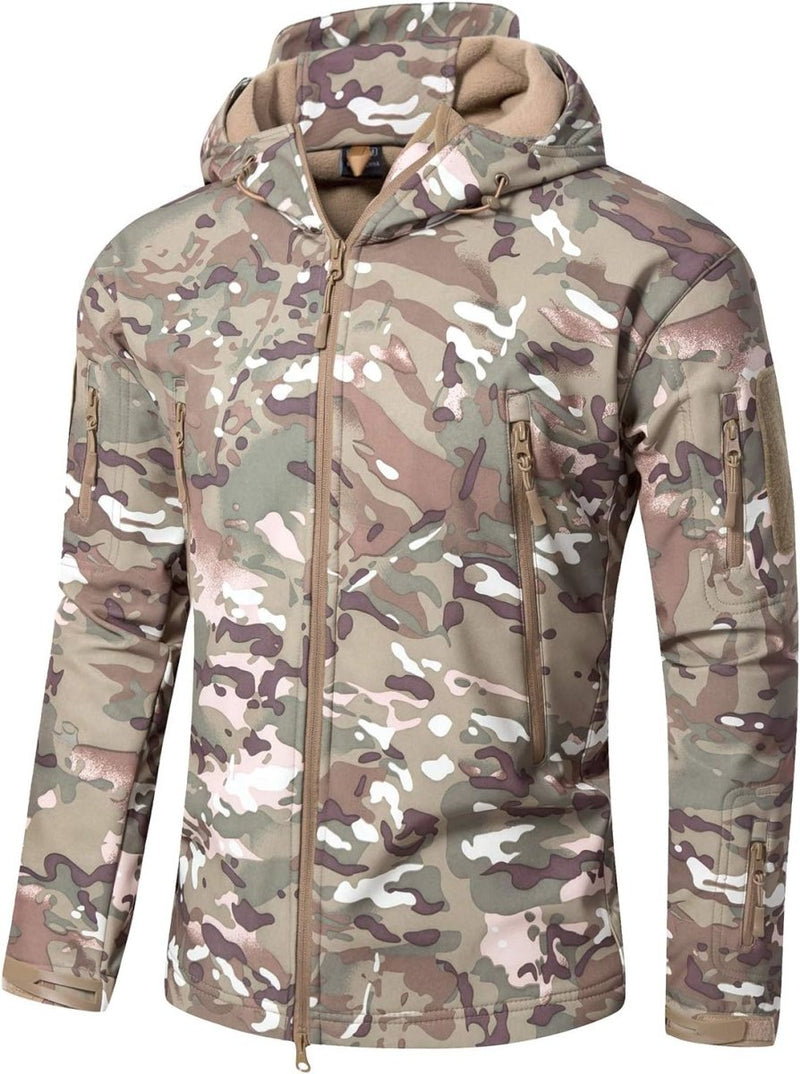 Laad afbeelding in Galerijviewer, Een ademende Camouflage tactische heren softshell jas met capuchon, volledige ritssluiting, plus ritsen op de mouwen en voorzakken; perfect voor buitenavonturen.
