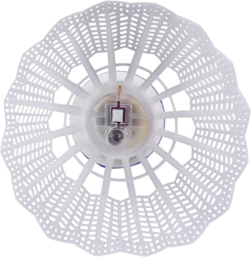 Laad afbeelding in Galerijviewer, Luchtfoto van een witte plastic zwembadskimmermand met een doorzichtig handvat in het midden, vergelijkbaar met het gaas dat wordt gebruikt in de LED-verlichte badmintonshuttleset: maak van elke wedstrijd een feestje!.
