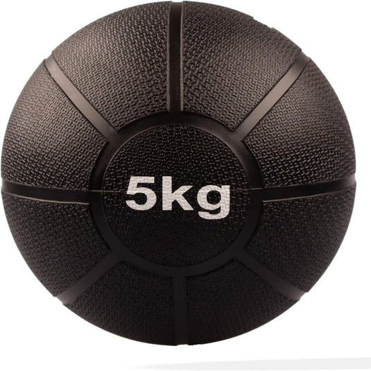 De "Train je lichaam met de medicijnbal" in het zwart heeft een gestructureerd oppervlak met "5kg" in het wit, ideaal voor krachttraining oefeningen.
