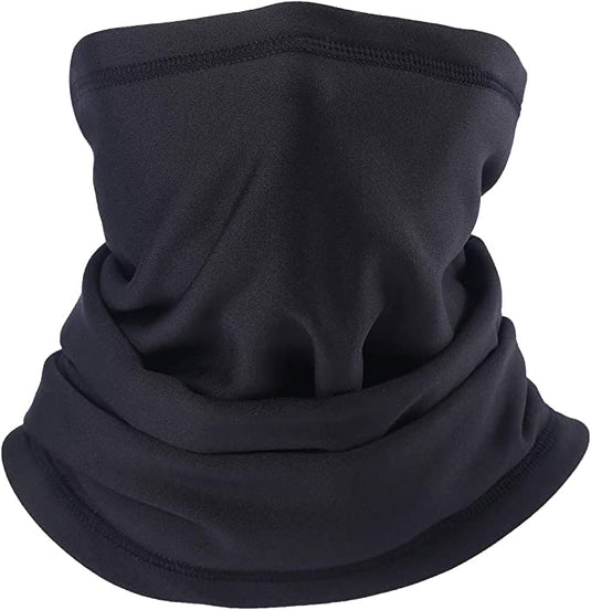 Het multifunctionele gezichtsmasker, gemaakt van hoogwaardige stof, toont zijn flexibiliteit en nauwsluitende ontwerp en biedt tegelijkertijd bescherming tegen kou, wind en zon.