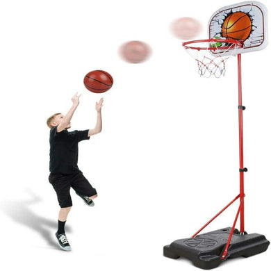 Een kind ontwikkelt zijn basketbaltalenten met de 
