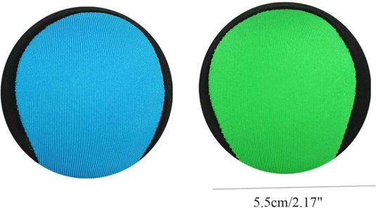 Twee ronde waterballen met zwarte randen, één blauw en één groen, met tekst die aangeeft dat de ballen 5,5 cm/2,17 inch groot zijn.