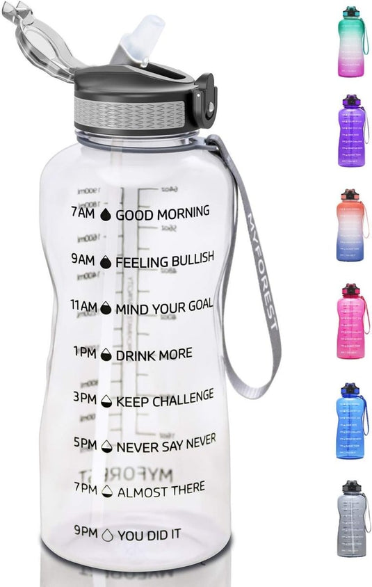 Ontdek de ultieme 2L waterfles: motivatie en hydratatie in één! Gemaakt van helder BPA-vrij plastic, met tijdsgebonden doelen van 7 uur 's ochtends tot 9 uur 's avonds met zinnen als "GOEDEMORGEN" en "JE HEBT HET GEDAAN", plus verschillende gekleurde flessen aan de rechterkant om je gezondheid en hydratatie de hele dag te stimuleren.